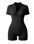 SS126 Enterizo negro corto con mangas