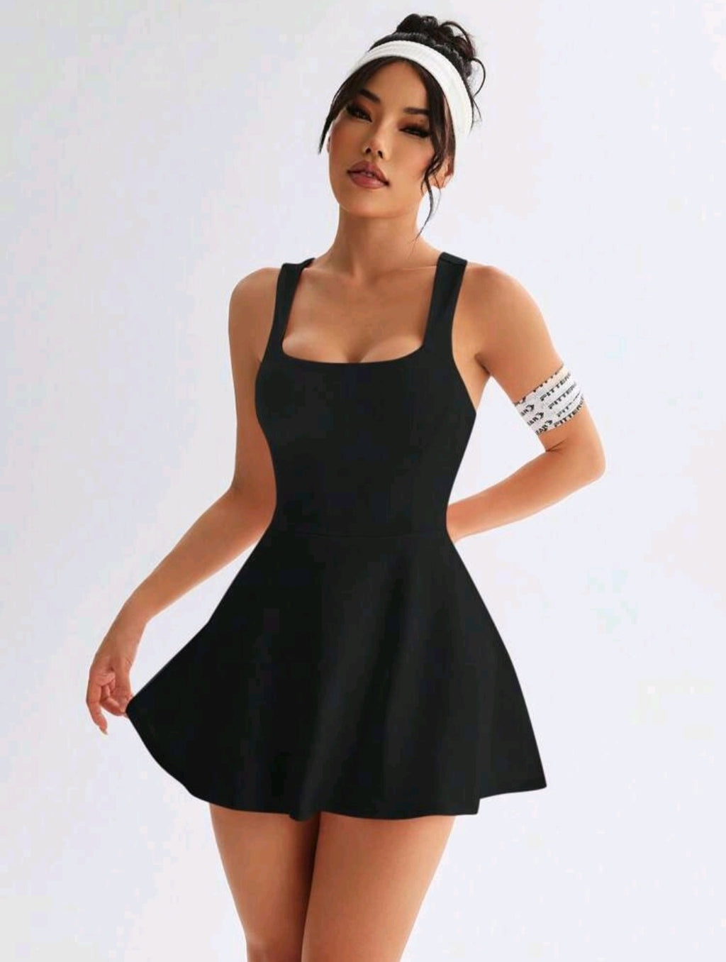 SS135 Conjunto negro de falda corta sport bra cruzado atrás