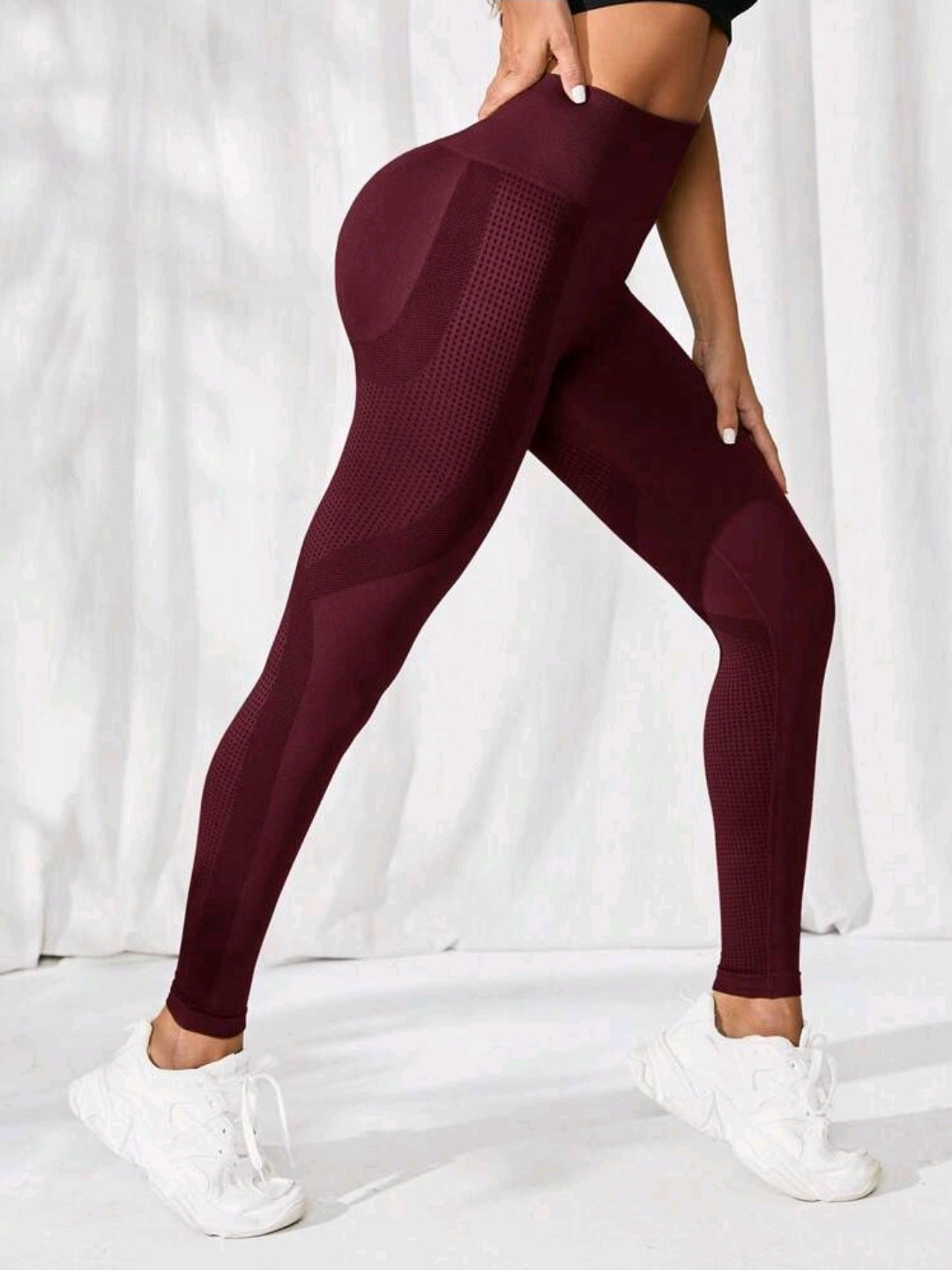 L156 Legging rojo con detalles internos