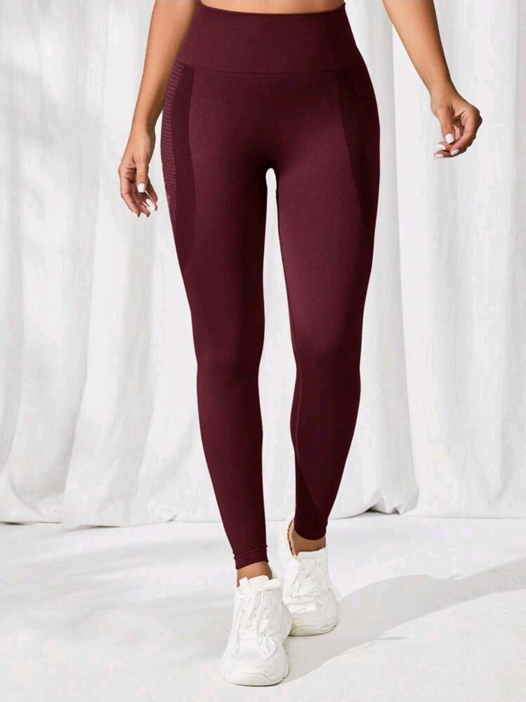 L156 Legging rojo con detalles internos