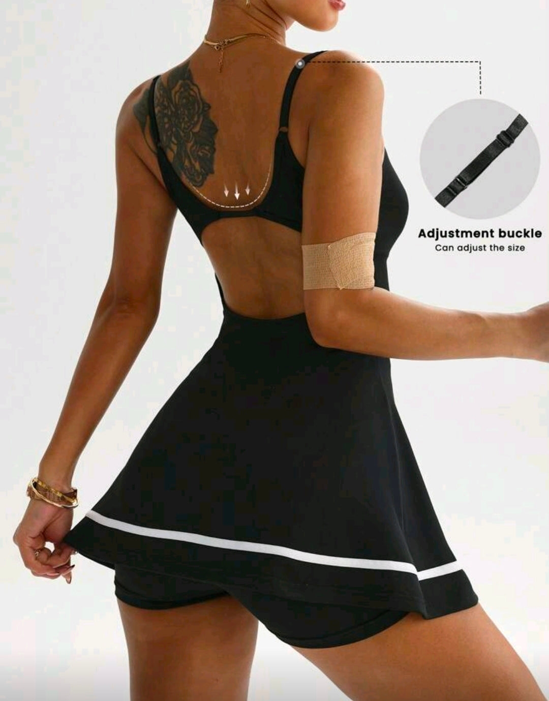 SS138 Enterizo de vestido negro escotado con línea blanca inferior