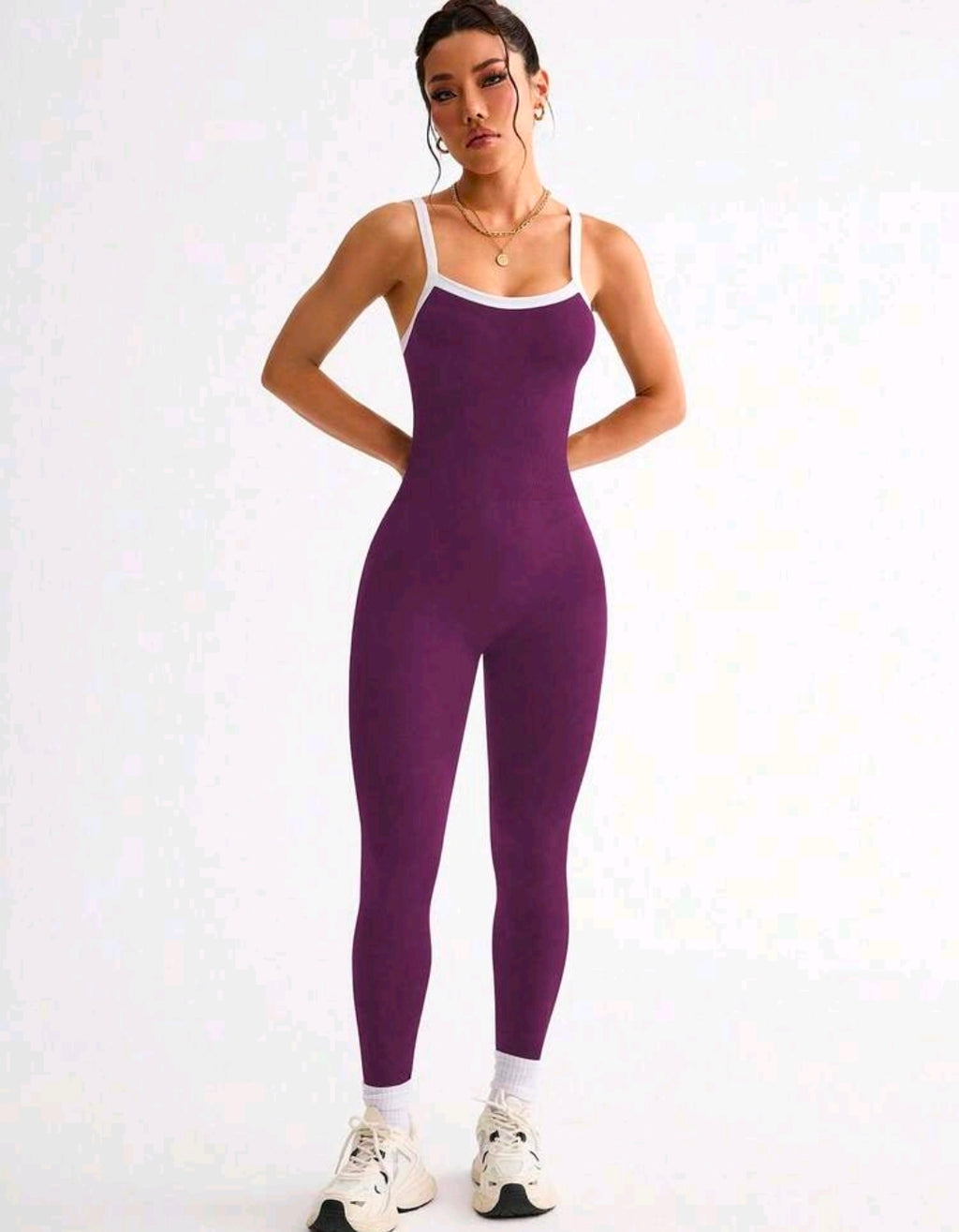 SS183 Enterizo morado con líneas blancas con levanta glúteos